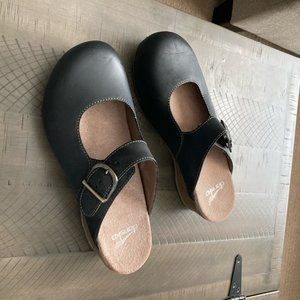 black mary jane dansko slides